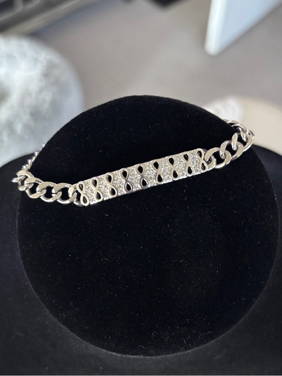 Jewelry - Silver Link ID Bracelet with Decorative Plate - Women Jewelry